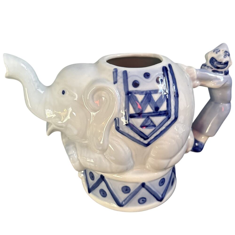 Bombay Co Circus Elephant Teapot No Lid